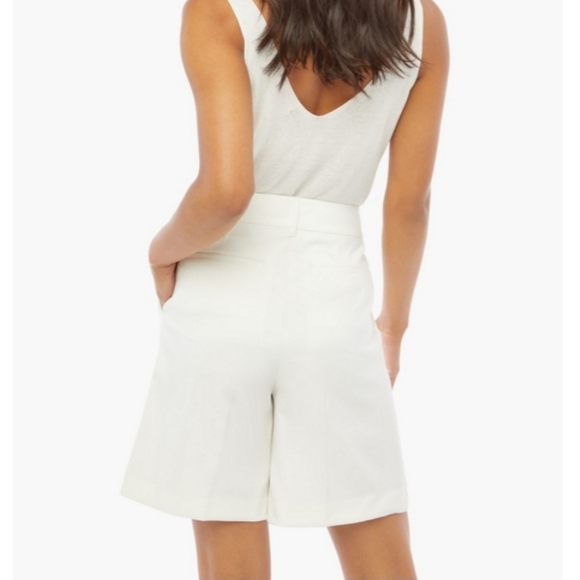 City Shorts in Cream (NWT) - Picture 7 of 8